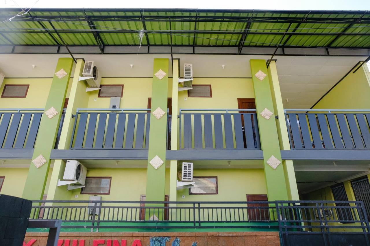 Zulfina Homestay Syariah Mitra Reddoorz Banyuwangi  Kültér fotó