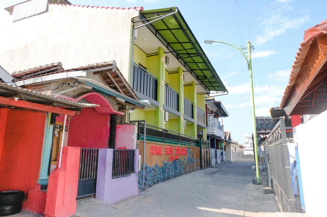 Zulfina Homestay Syariah Mitra Reddoorz Banyuwangi  Kültér fotó